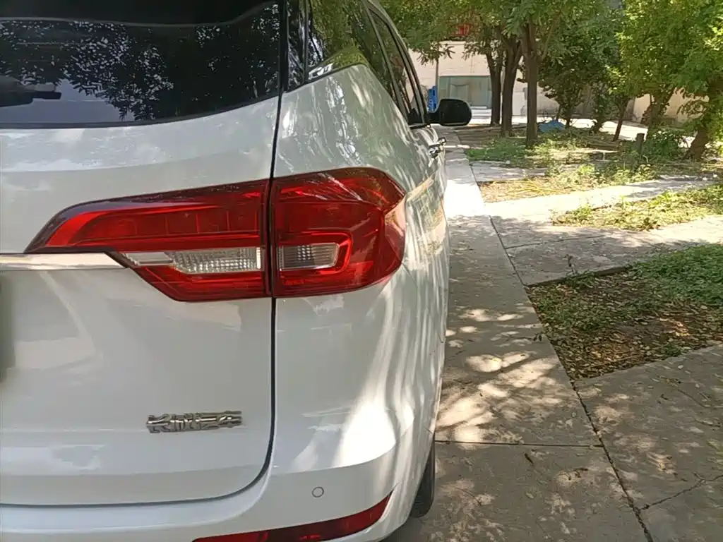 Haval M6 2018 Facelift 1.5T DCT 2WD Elite Edition фото 8