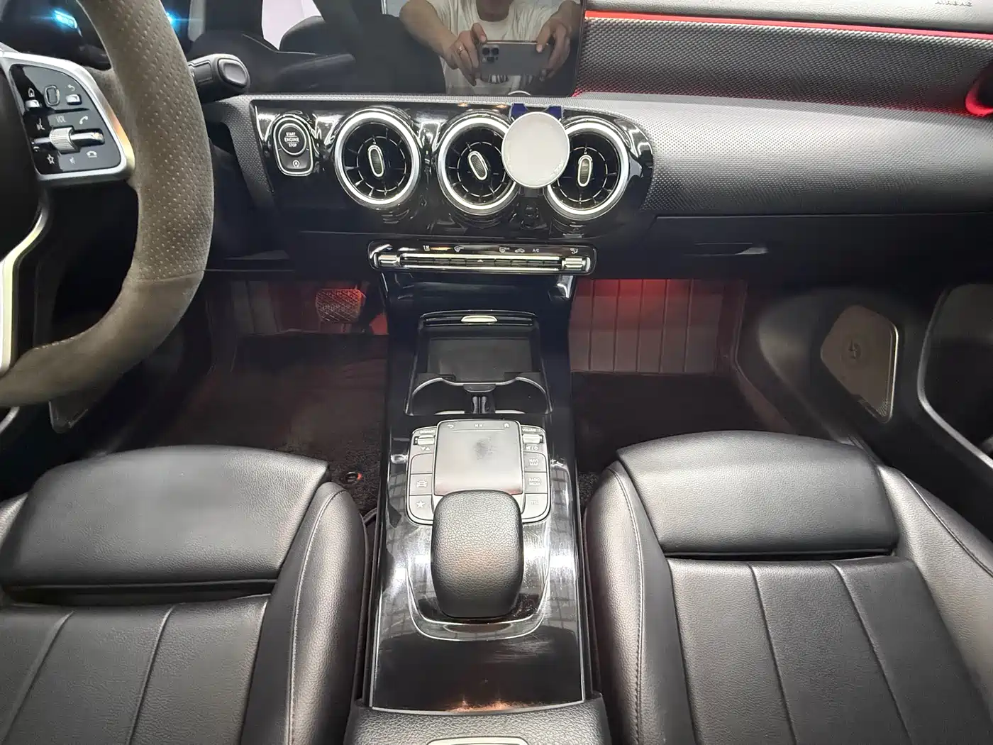Mercedes-Benz A-Class 2021 A 180 L Sports Sedan фото 10