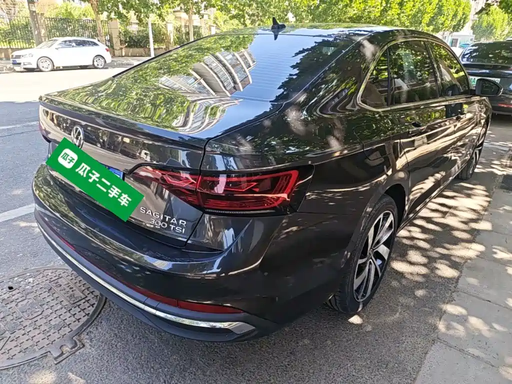 Фото 7 - Volkswagen Sagitar