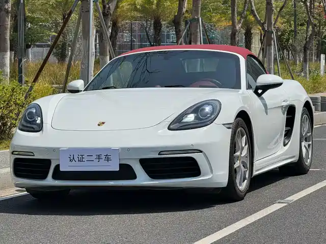 PORSCHE 718