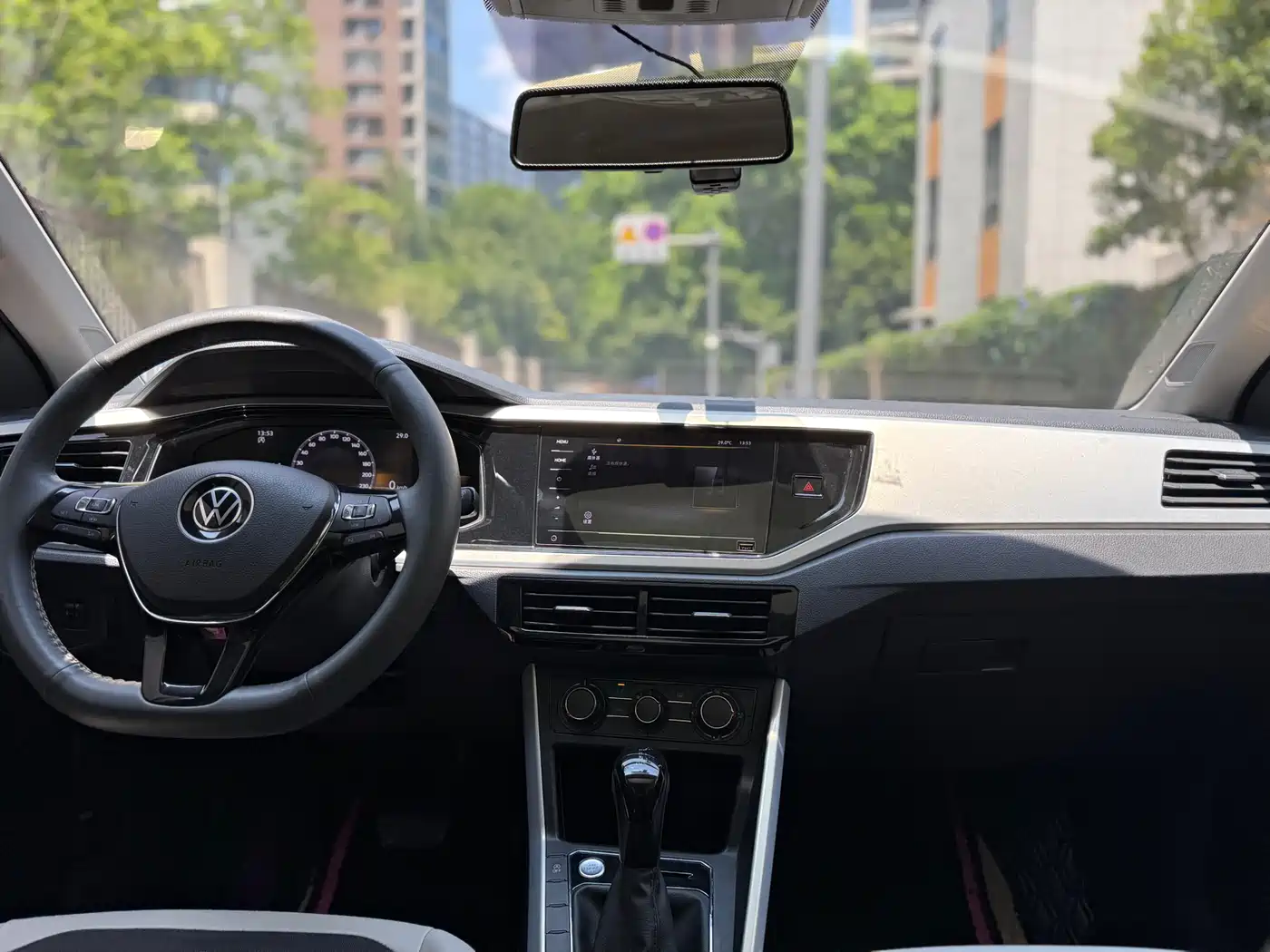 Volkswagen Polo 2023 Plus 1.5L Automatic Colorful Tech Edition фото 14