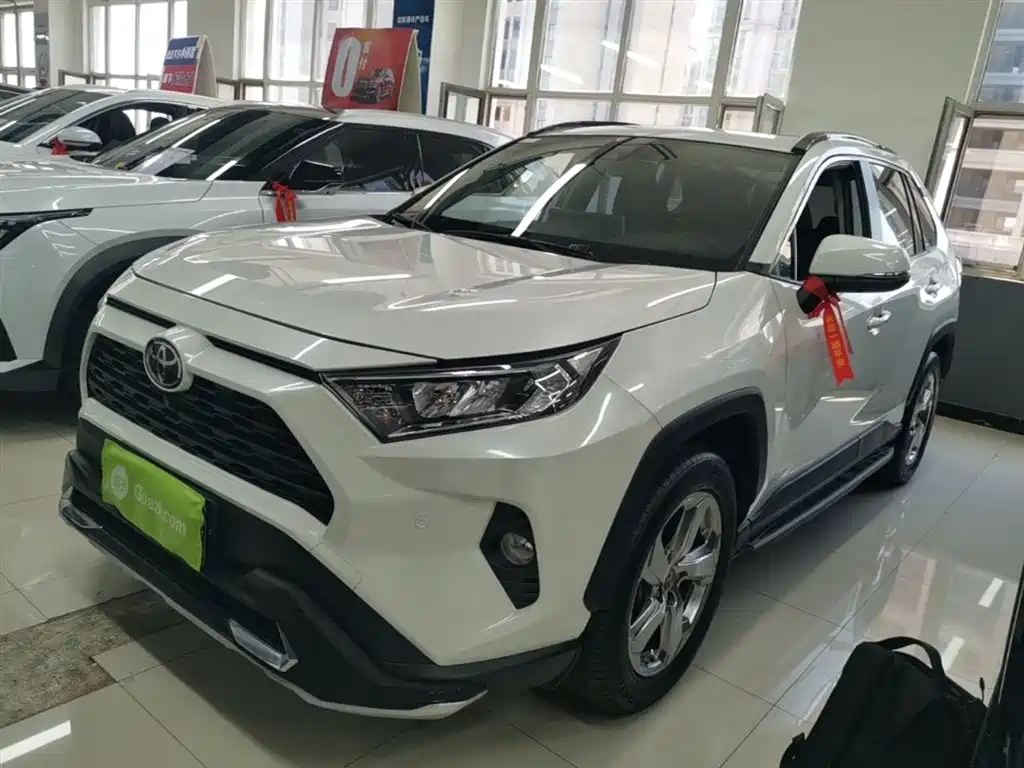 Toyota RAV4 Rongfang 2020 2.0L CVT 2WD Fashion PLUS фото 2