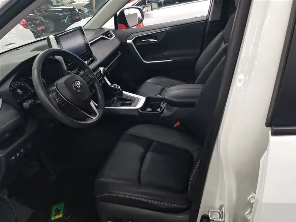Toyota RAV4 Rongfang 2020 2.0L CVT 2WD Fashion PLUS фото 15
