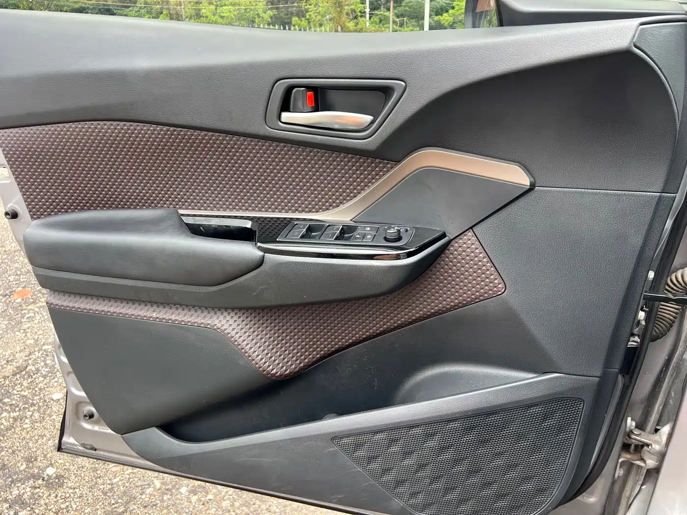 Toyota IZOA 2018 2.0L Yixuan Sunroof Edition China V фото 14