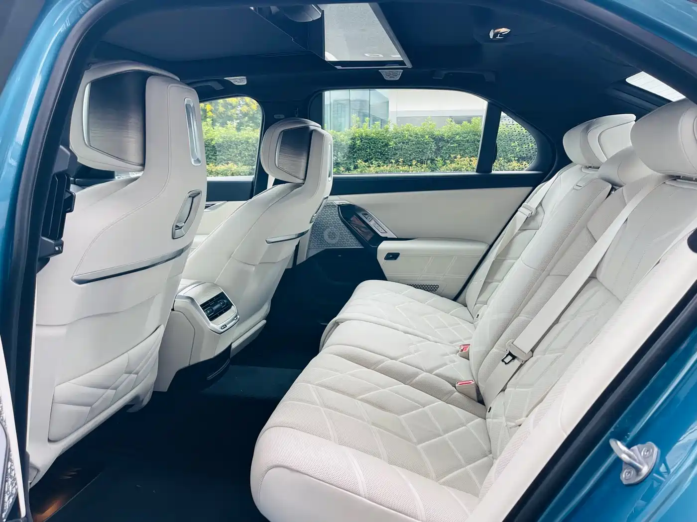 BMW i7 2025 2023 Model xDrive60L M Sport Package