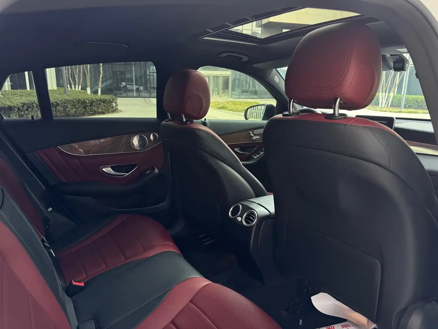 Mercedes-Benz GLC Coupe 2018 GLC 260 4MATIC Coupe SUV фото 17