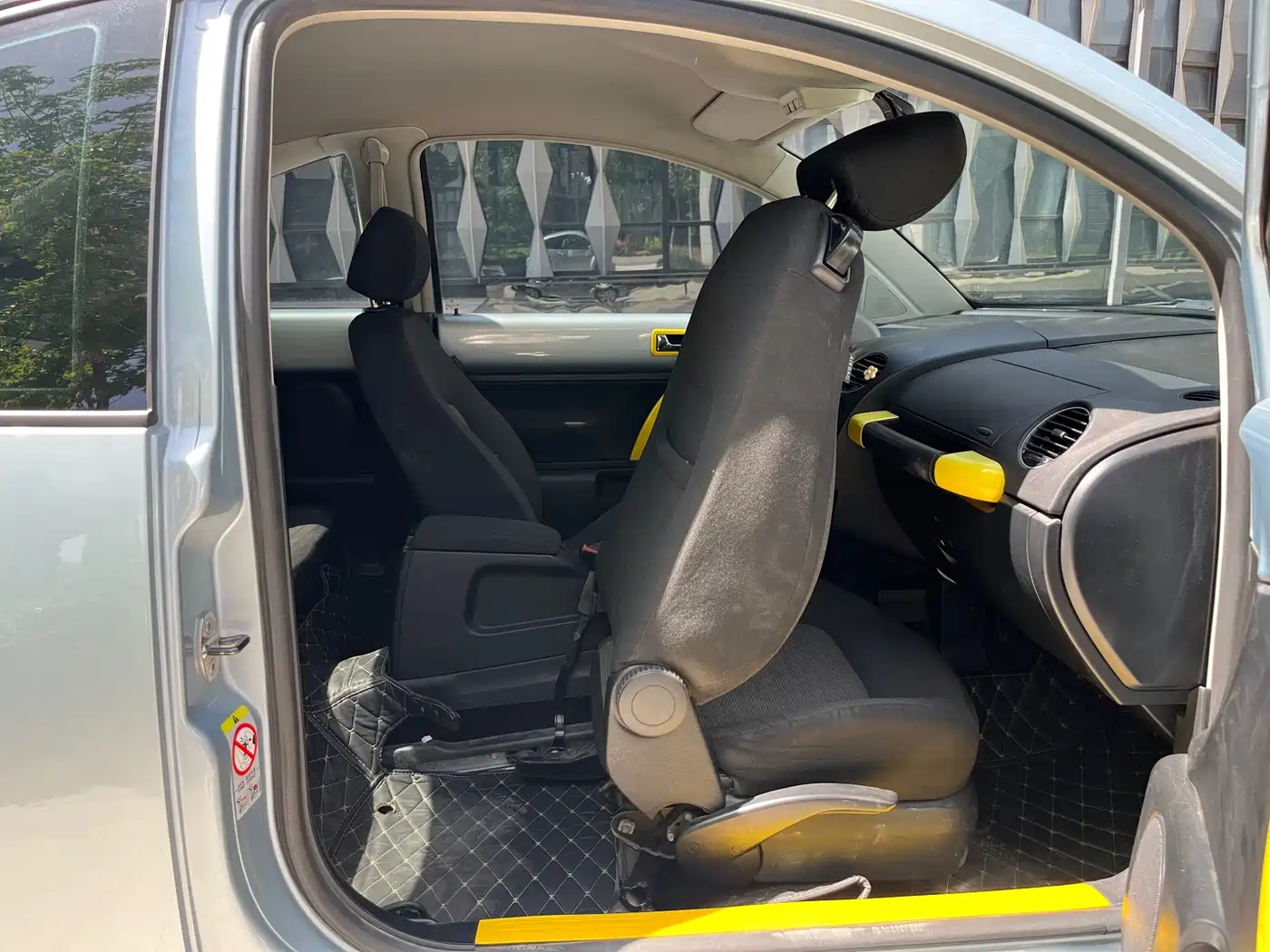 Volkswagen Beetle 2010 Model 1.6 AT фото 8