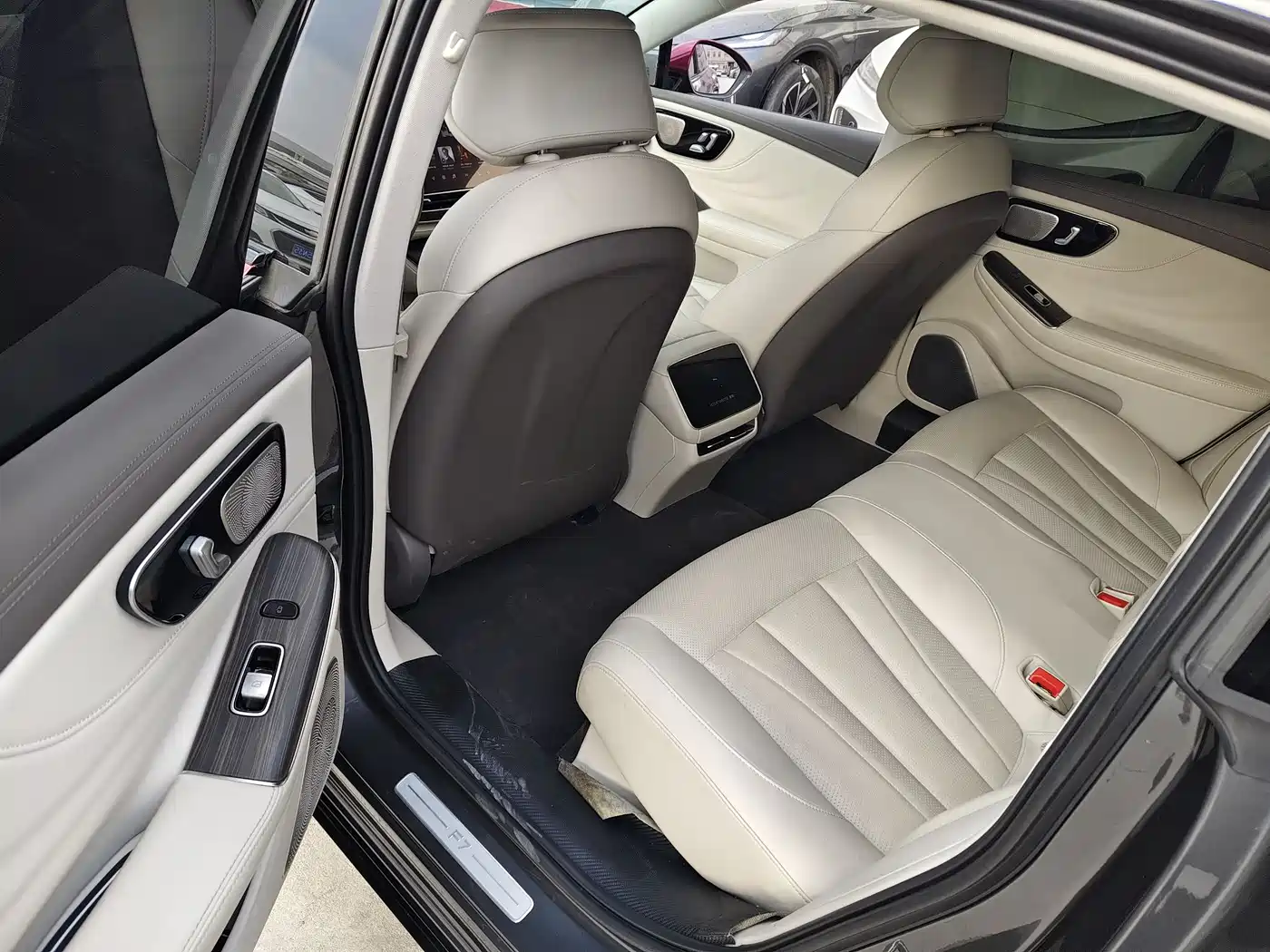 RISING AUTO FEIFAN F7