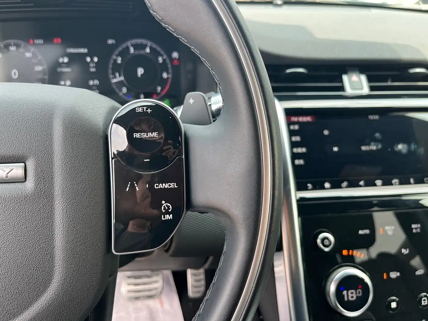 Land Rover Discovery Sport 2020 249PS R-Dynamic Performance фото 11
