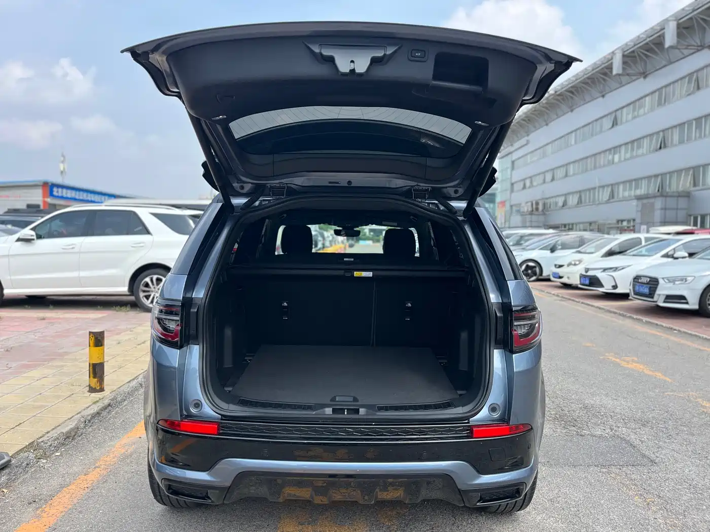 Land Rover Discovery Sport 2020 249PS R-Dynamic Performance фото 27