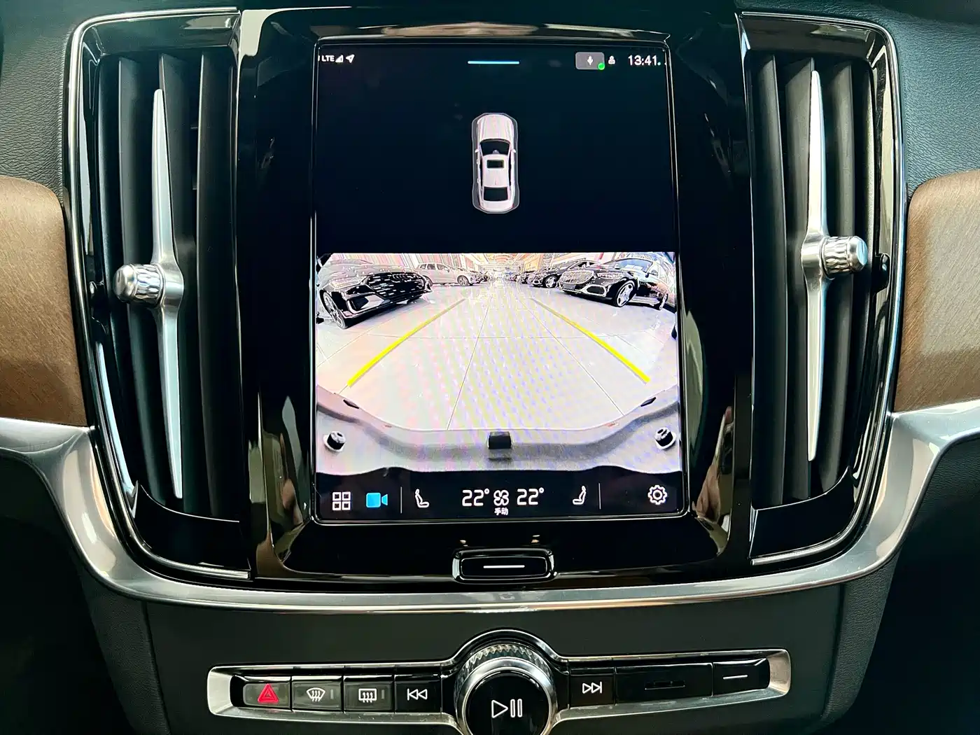 VOLVO S90