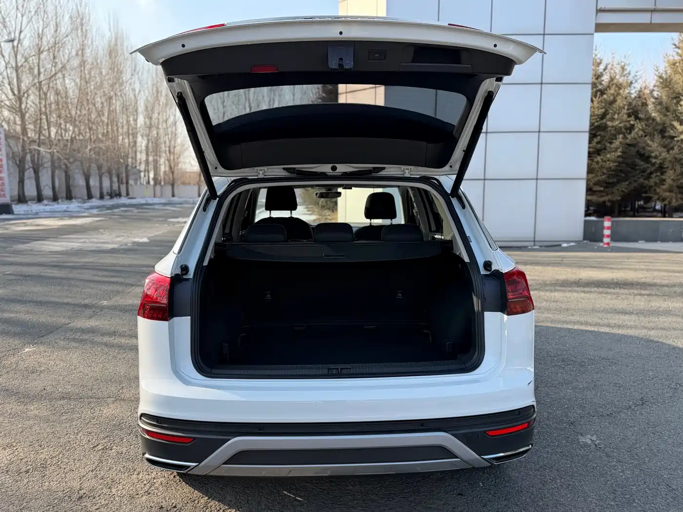 Volkswagen Tayron 2022 280TSI 2WD Luxury Smart Connect Edition фото 14