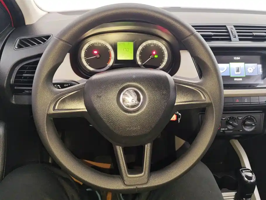 Škoda Fabia 2017 1.4L Auto Car Enjoy Edition фото 15
