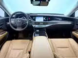 Фото 7 - Lexus LS