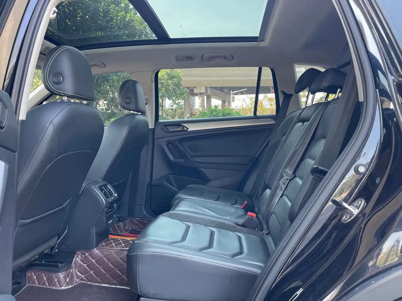 Volkswagen Tiguan L 2019 Facelift 330TSI Auto 2WD Smart Luxury China VI фото 10