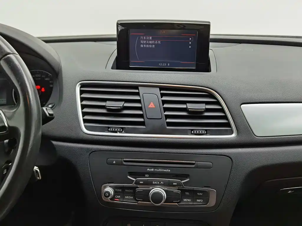 Photo 12 - Audi Q3