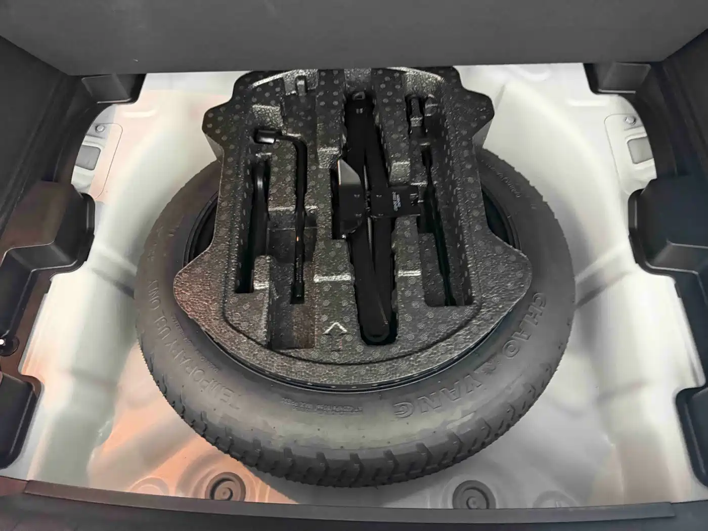 GEELY AUTOMOBILE BINYUE