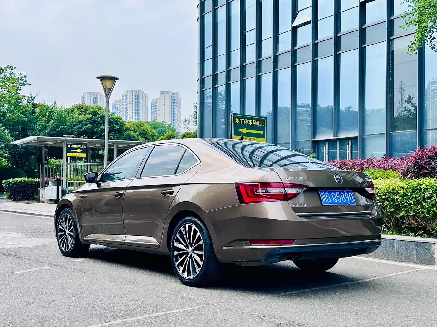 Škoda Superb 2016 TSI330 DSG Smart Edition фото 4