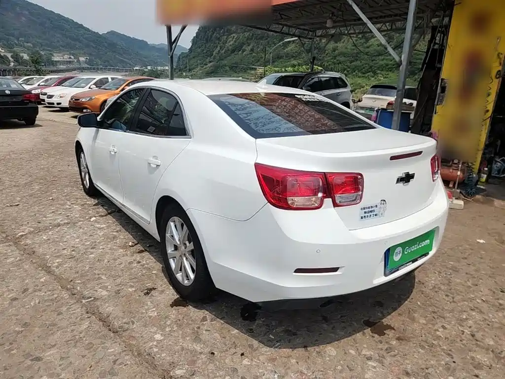 Chevrolet Malibu 2013 2.0L Automatic Luxury Edition фото 5