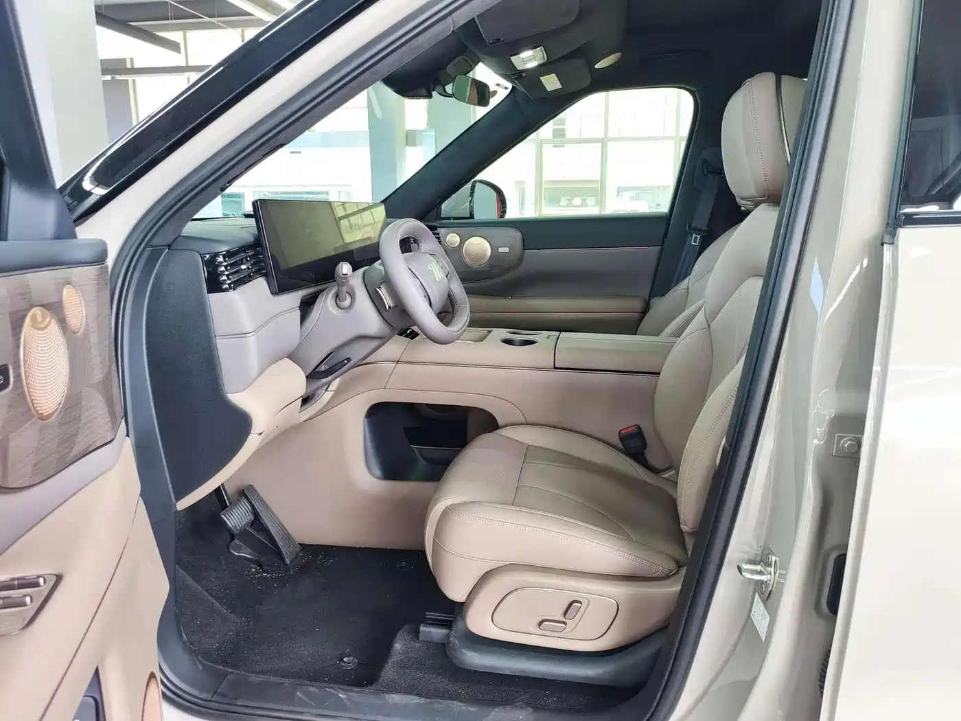 IM Motors IM LS8 2026 2026 Model Base Version 5-seater Long Range Edition