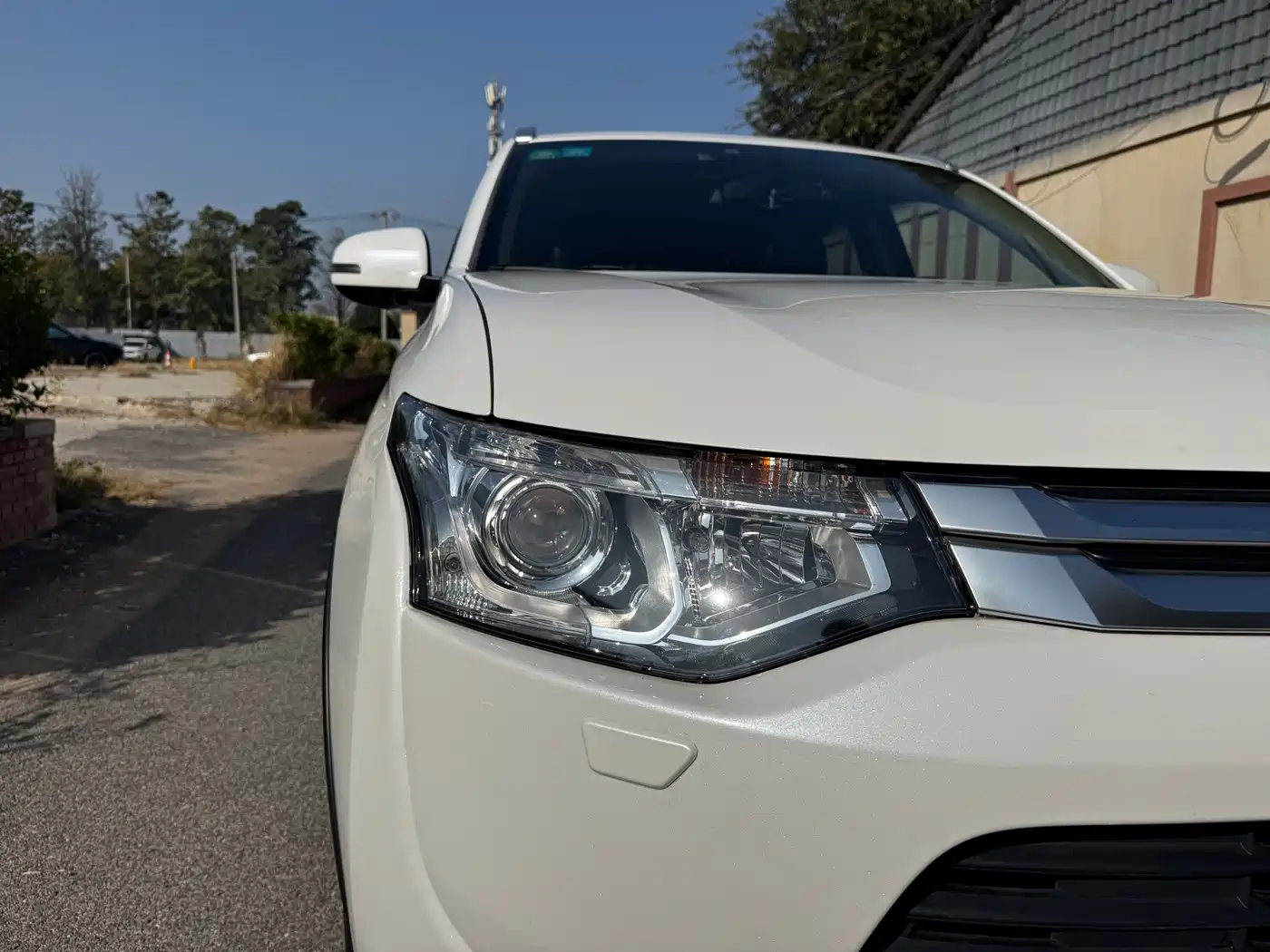Mitsubishi Outlander (Import) 2015 2014 2.4L 4WD Luxury Value Edition 7-seater