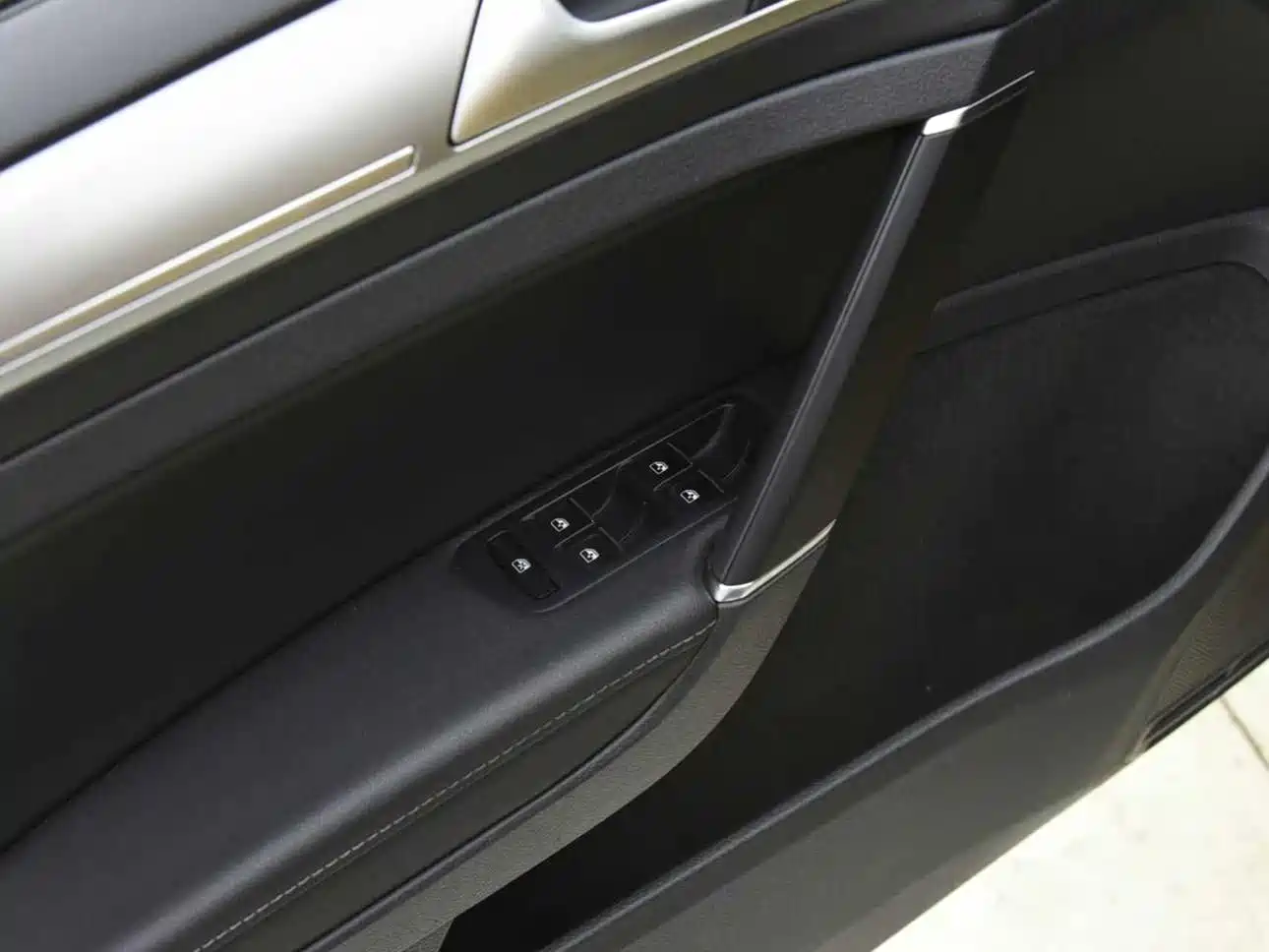 Volkswagen Golf 2018 230TSI Automatic Comfort фото 14