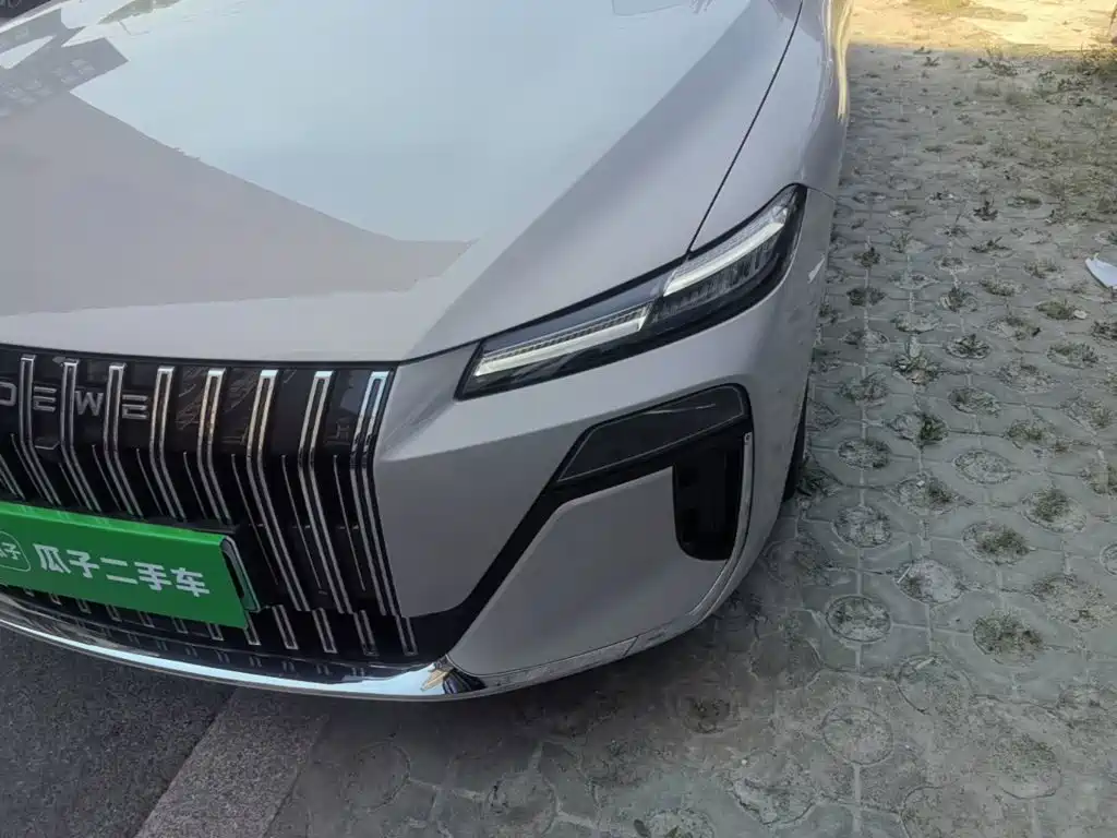 Roewe M7 DMH 2025 2025 Base