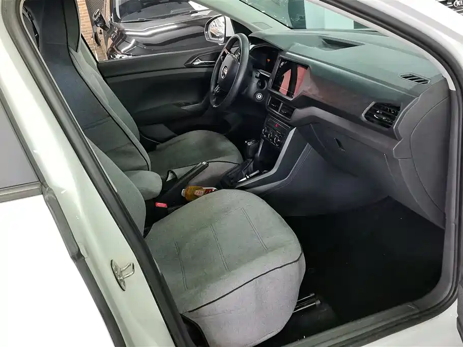 VOLKSWAGEN TU KAI