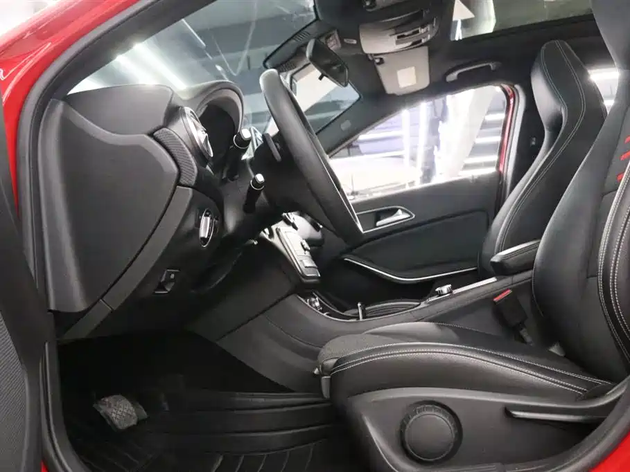 Mercedes-Benz A-Class (Import) 2016 A 180 фото 13