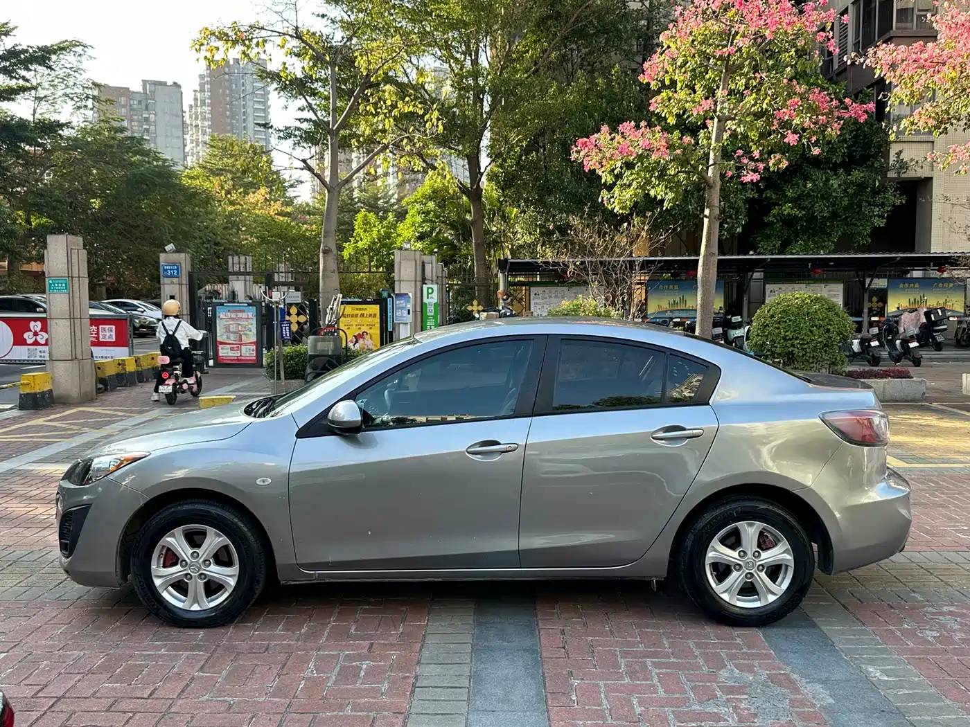 Mazda Mazda3 Axela 2011 2011 Sedan 1.6L Automatic Comfort