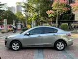 Photo 6 - Mazda Mazda3 Axela