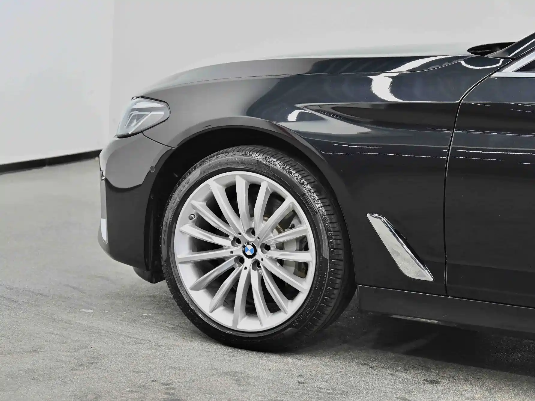 صورة 25 - BMW 5 Series