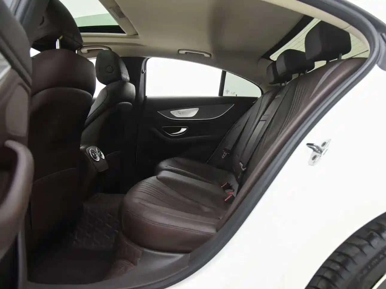 Mercedes-Benz CLS 2021 CLS 300 Luxury фото 8