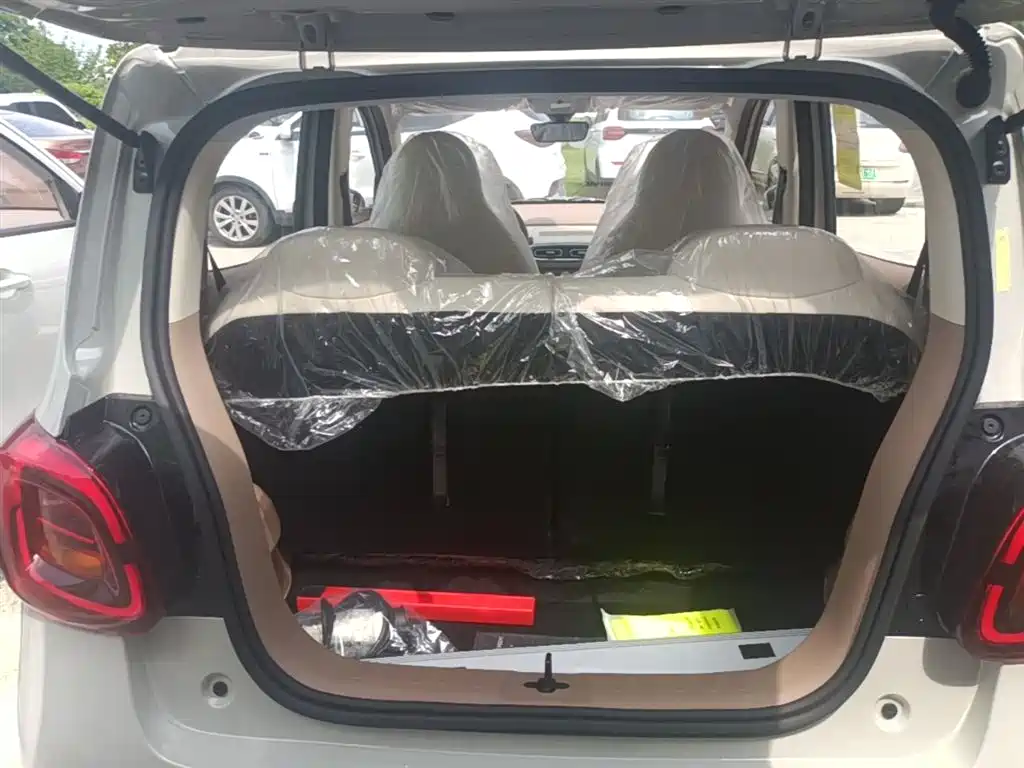 Wuling Motors Hongguang MINIEV 2026 2025 4-Door Advanced