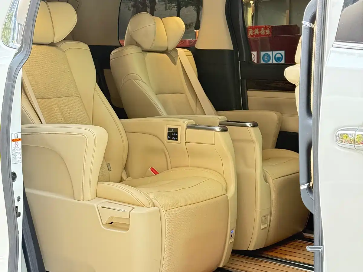 Toyota Alphard 2018 Facelift 3.5L Luxury Edition фото 19