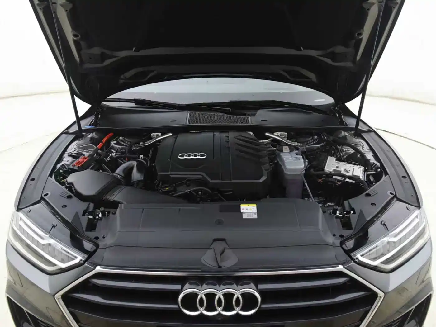 Audi A7 2023 Model 45 TFSI Premium Selection Edition фото 12