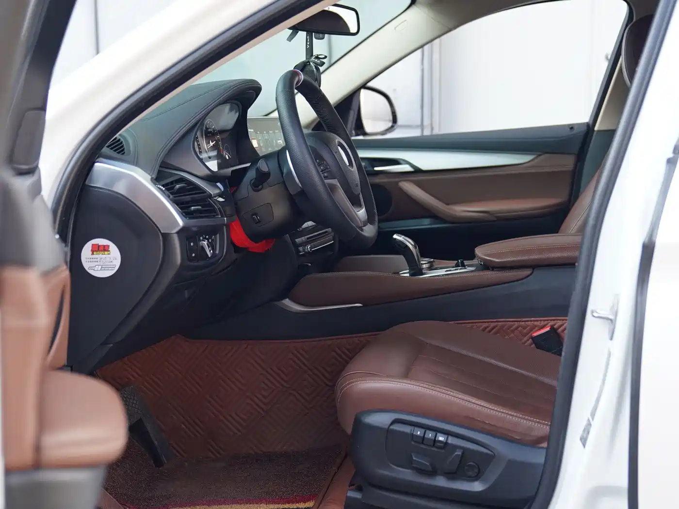 BMW X6 2015 xDrive35i Luxury Model фото 6