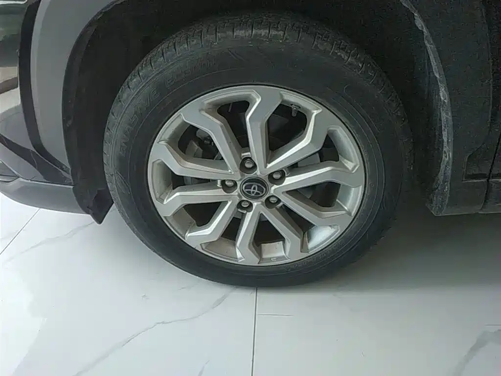Toyota Frontlander 2023 2.0L CVT Elite Edition фото 23