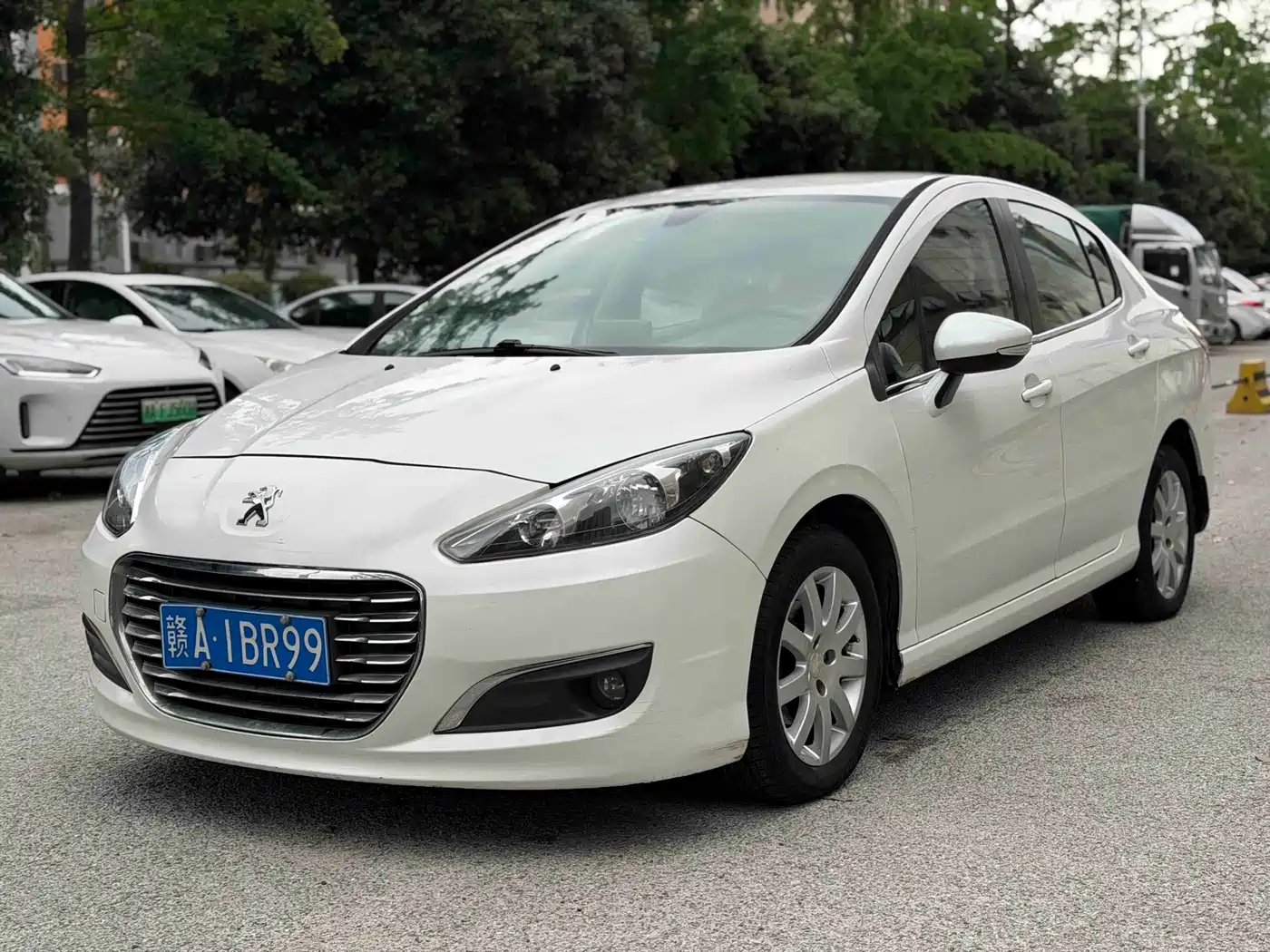 Peugeot 308 2014 Model Joy Edition Classic 1.6L Automatic Superior Style