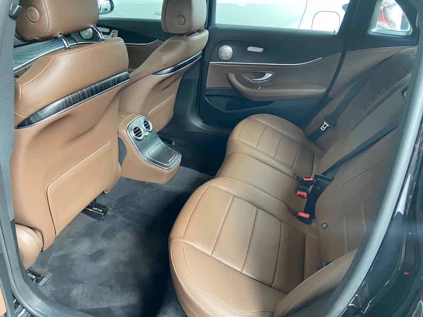 Mercedes-Benz E-Class 2021 E 300 L Fashion фото 5