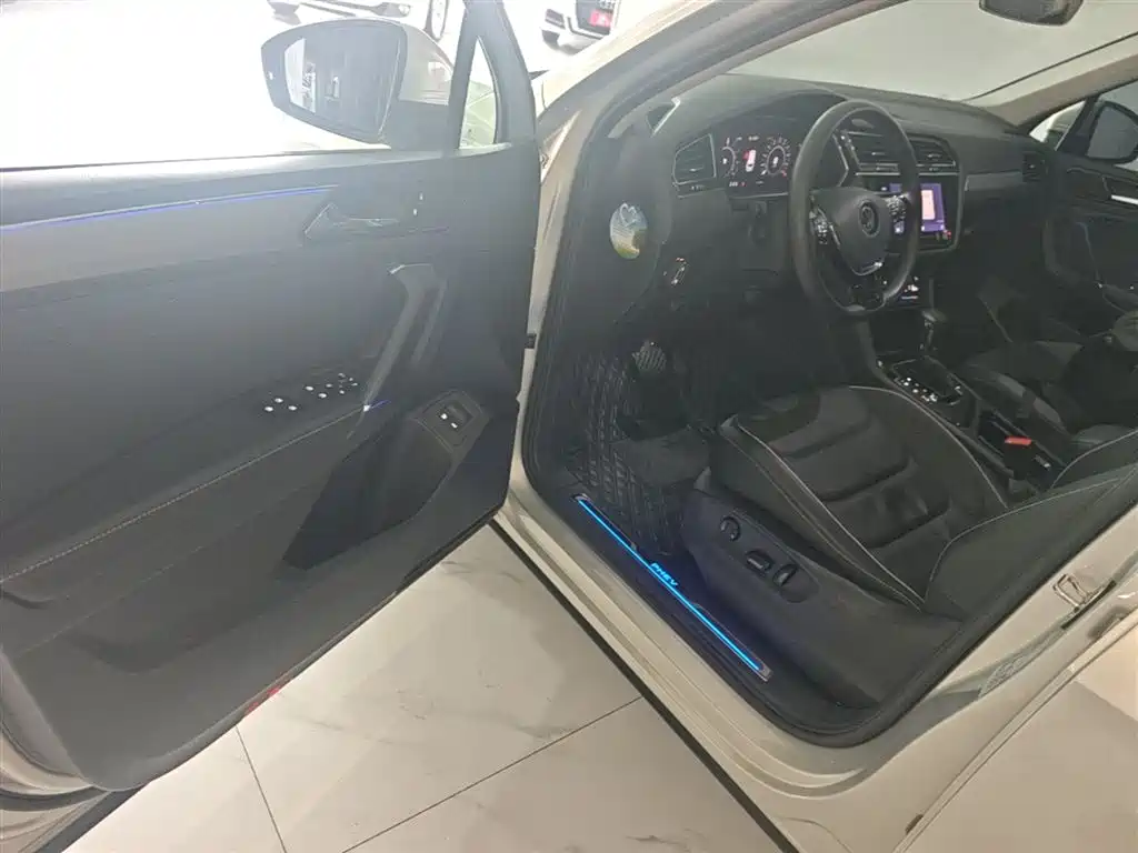 Volkswagen Tiguan L PHEV 2021 430PHEV Plug-in Hybrid Flagship фото 16