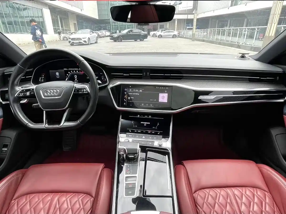 Audi A7L 2023 45 TFSI quattro S-line Black Warrior Edition фото 6