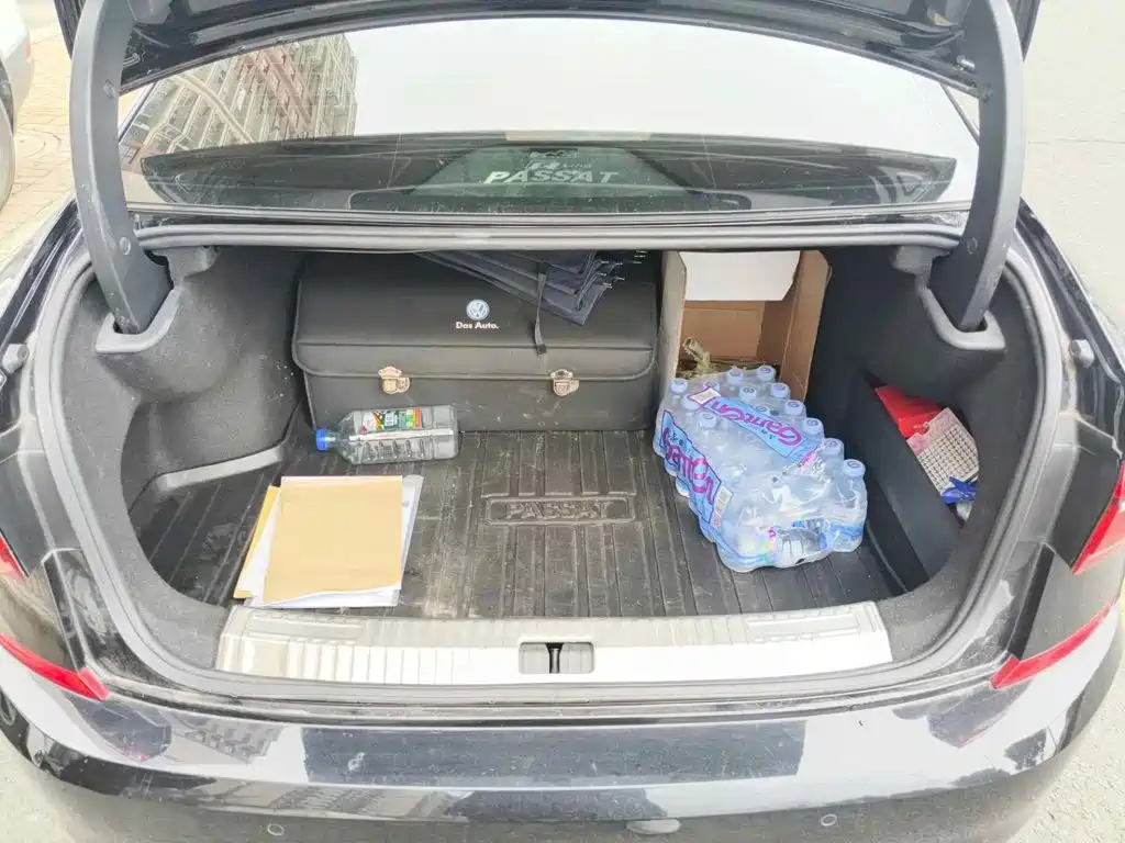 Photo 5 - Volkswagen Passat