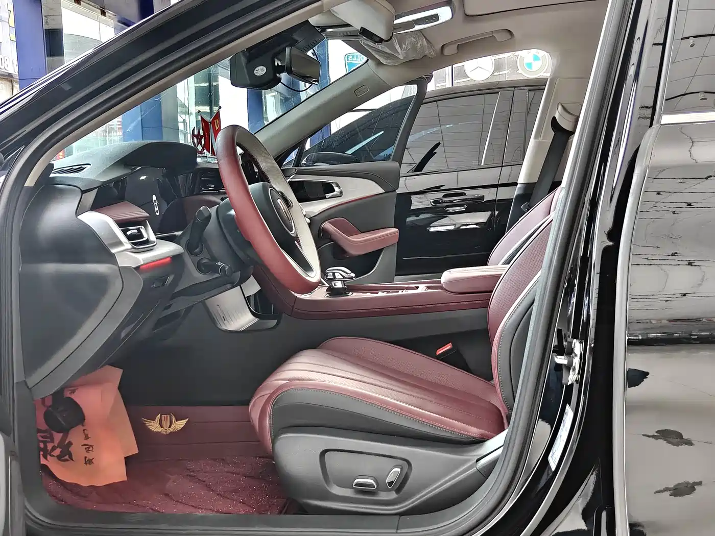 Hongqi H5 2025 2.0T Automatic Qixiang 500,000 Units Commemorative Edition фото 7
