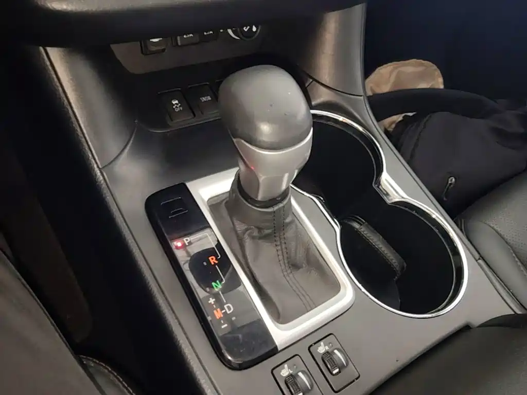 Фото 14 - Toyota Highlander