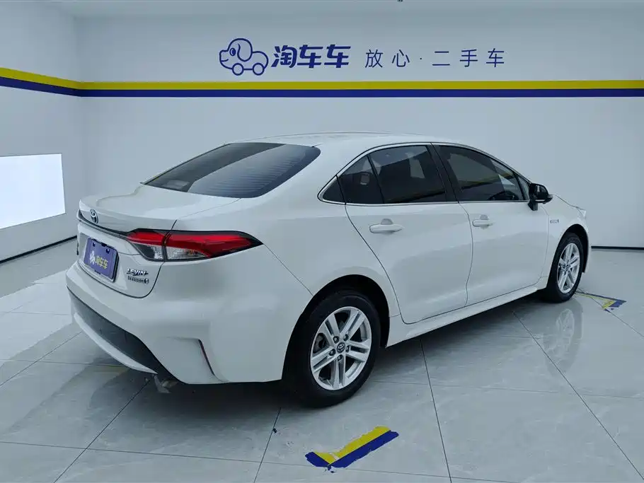 Toyota Levin 2019 Hybrid 1.8H E-CVT Luxury Edition China VI фото 3