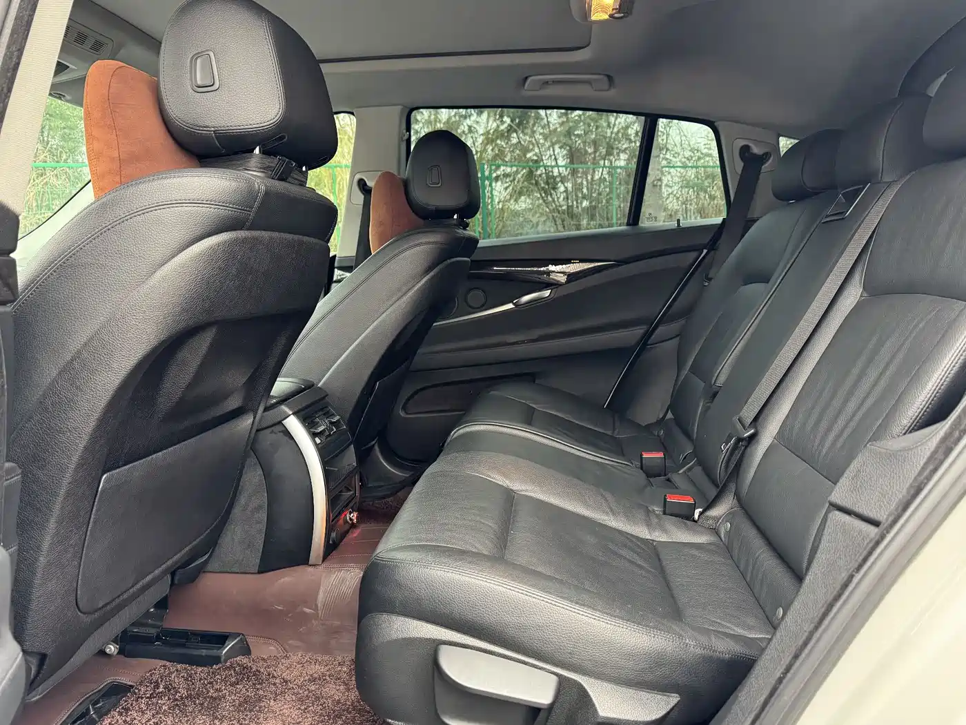 BMW 5 Series GT 2014 528i Leading фото 6