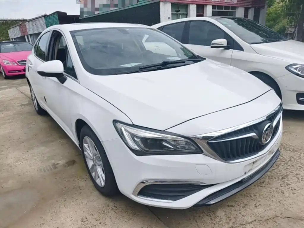 Photo 4 - Buick Verano