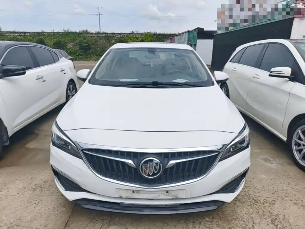 Photo 3 - Buick Verano