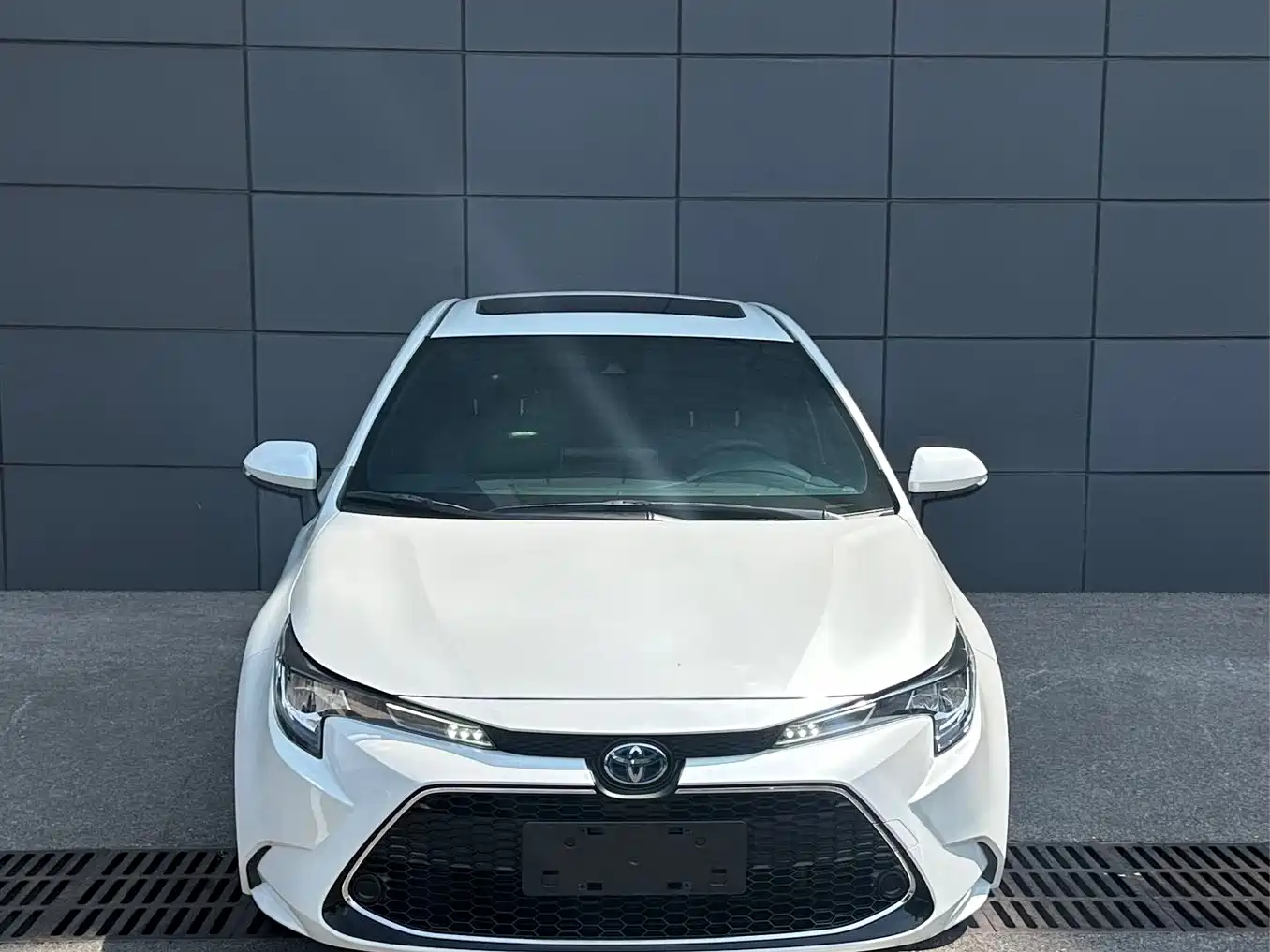 Toyota Levin 2021 Dual Engine 1.8H E-CVT Luxury Edition фото 2